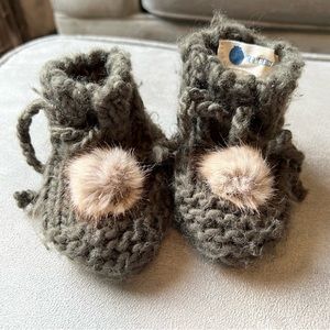 Forest Green Blueberry Hill fur pom baby booties 0-12M
